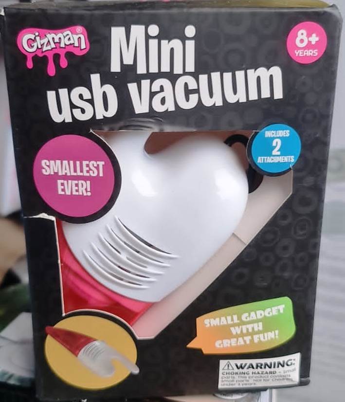 Gizman Mini Usb Vacuum /Suitable For Age 8+ Years