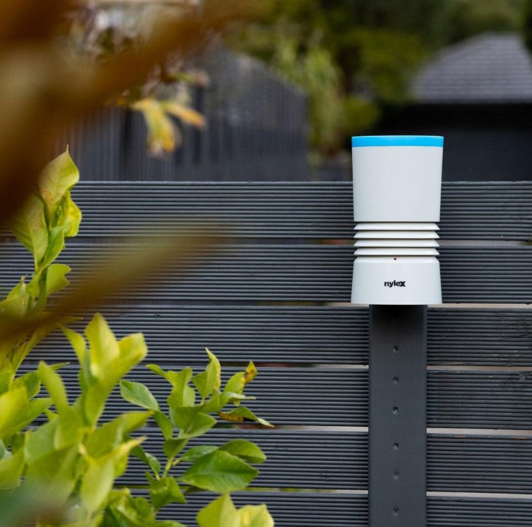 Nylex Digital Rain Gauge/Wireless Rain Collector Sensor/Weather & Temp ...