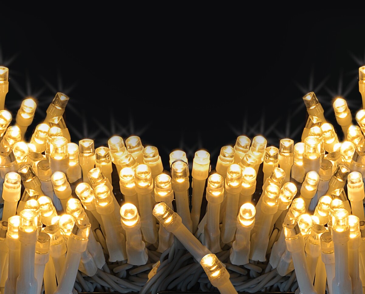Mirabella Christmas 19.9m Low Voltage 250 LED String Lights - Warm White - TheITmart