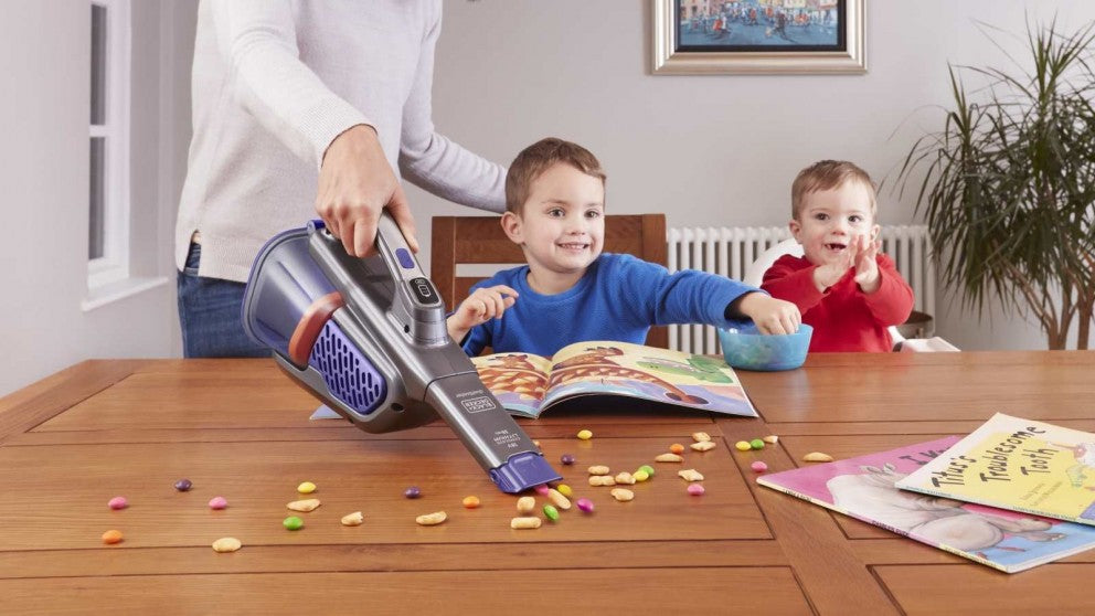 BLACK+DECKER 18V Lithium-Ion Pet Dustbuster Hand-held Vacuum