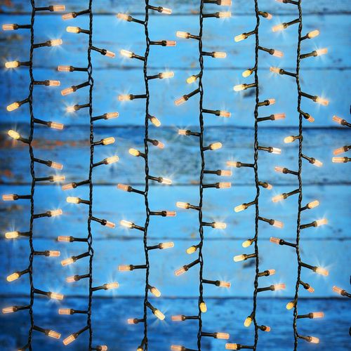 Lytworx Warm White 400 LED Solar Cluster Curtain Lights - TheITmart