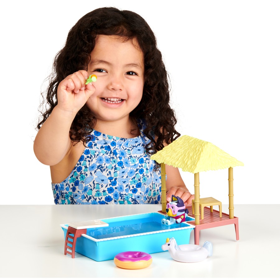 Bluey Pool Time Fun Playset