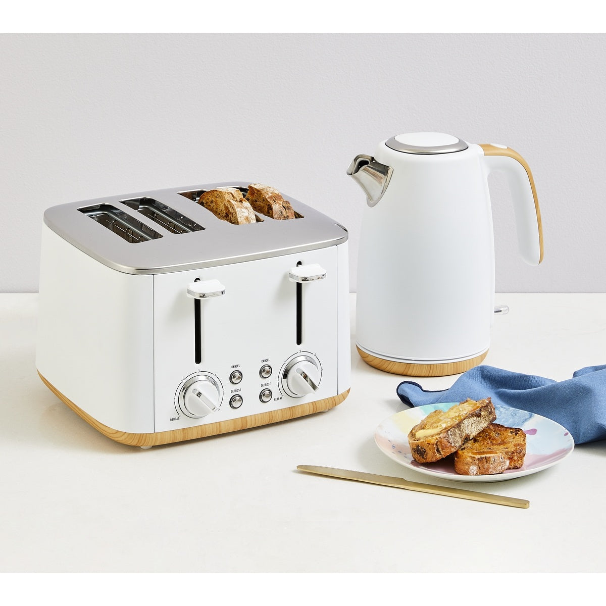 Anko 1.7L Stainless Steel Kettle - White/Black - TheITmart