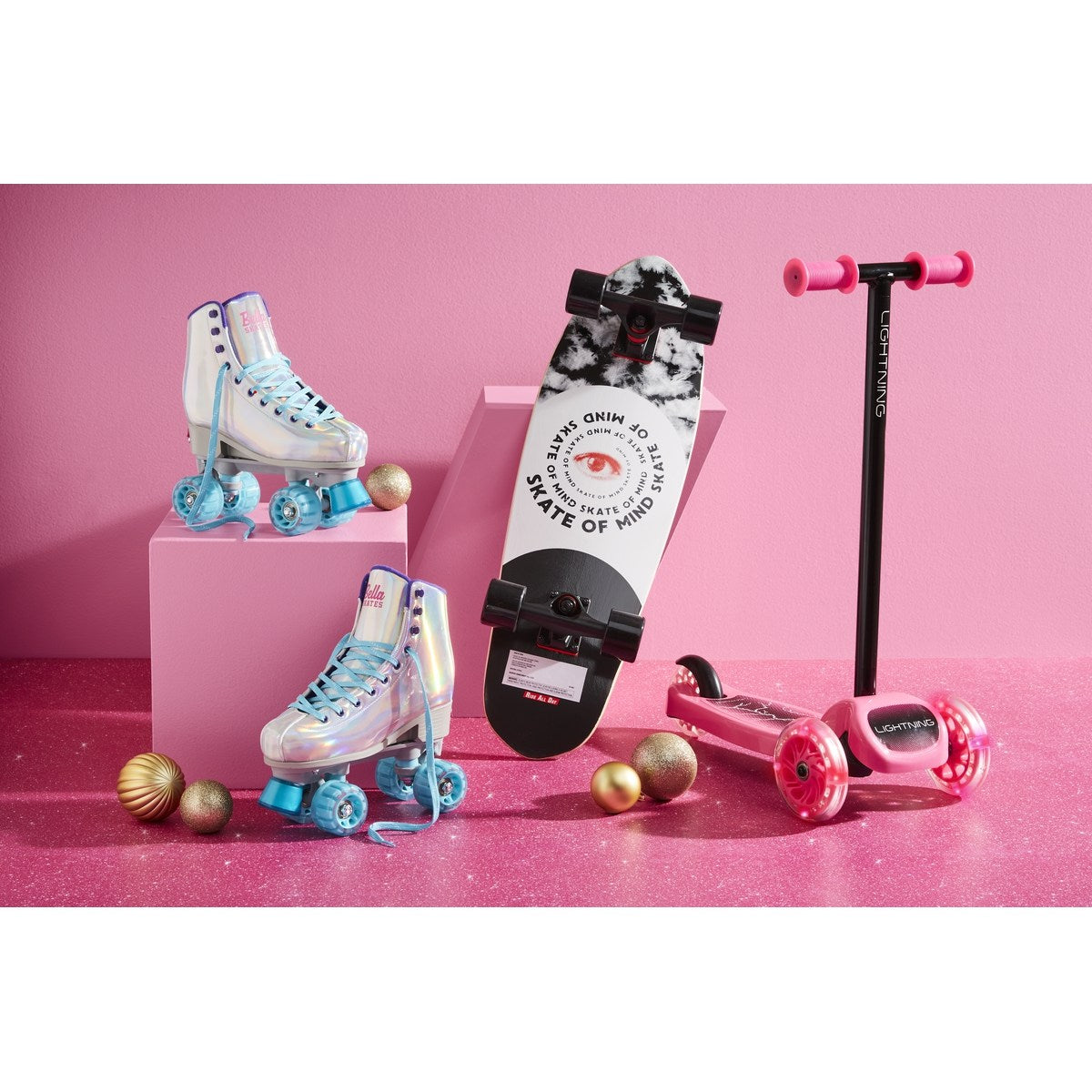 Anko Light Up Wheel Tilt and Turn Scooter - Pink / Suitable for Ages 2+