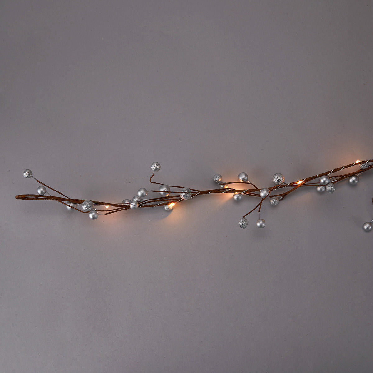 Anko Battery Operated 20 Light Up Berry Garland/Red/White