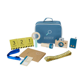 16 piece Wooden Detective Kit Play Set