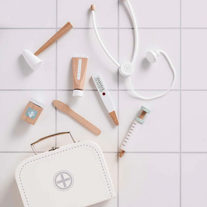 Kid's Concept Doctors Case - White Suitable for Ages 3+ years