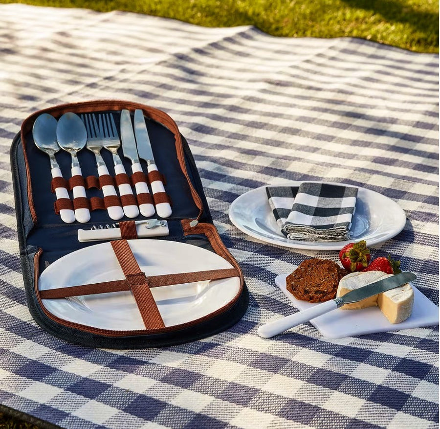 2 Person Picnic Set with Zip up Pouch / Ideal for Camping & Outdoor Trips - TheITmart