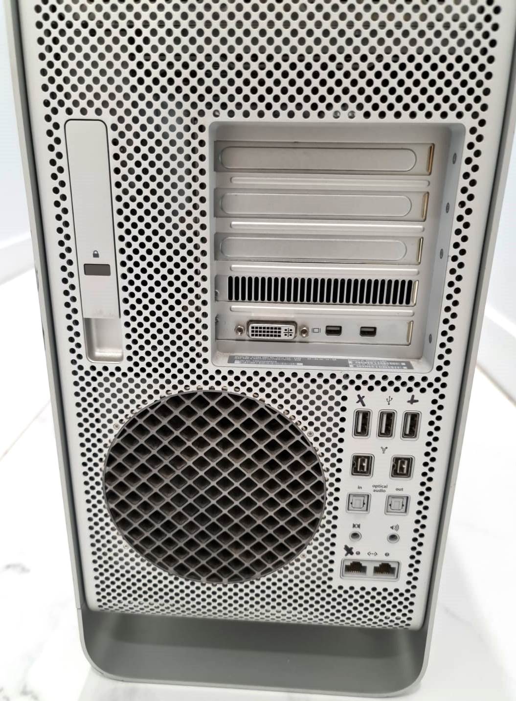 Apple MAC PRO Tower PC 2.8QCX/3X1G/1TB/Model# A1289 EMC2314