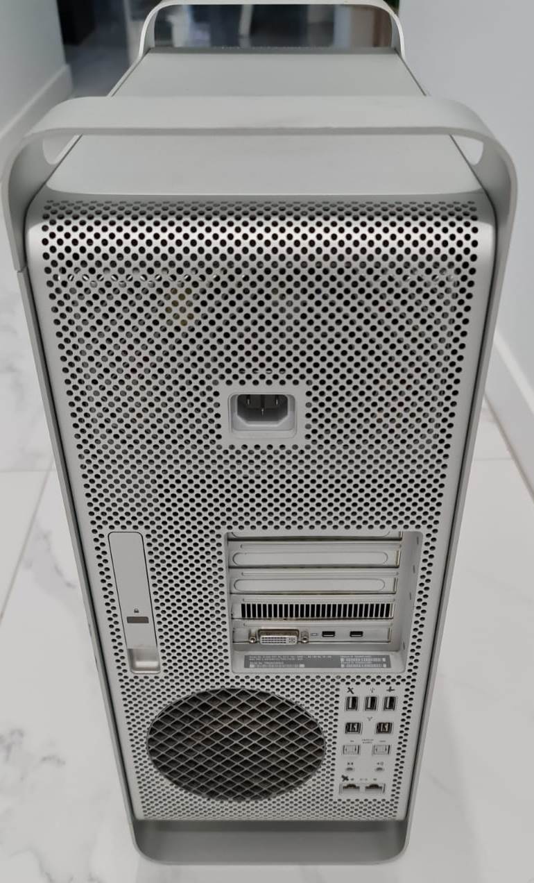 Apple MAC PRO Tower PC 2.8QCX/3X1G/1TB/Model# A1289 EMC2314