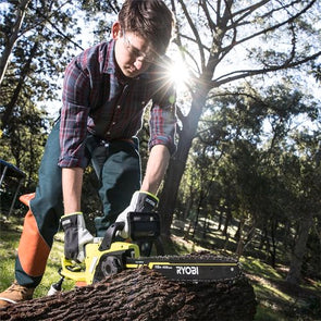 Ryobi 2300W 40cm Chainsaw/Improved Weight Distribution/ Tool Free Chain & Bar